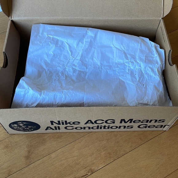 Nike ACG Mountain Fly Low Light Mulberry/Flash Crimson *Copy - Picture 13 of 14